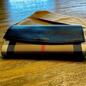 Burberry wallet